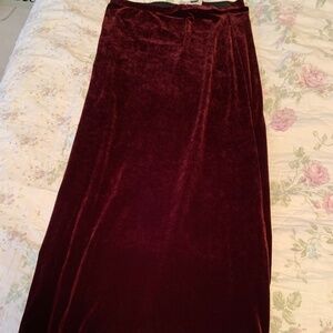 DKNY lovely velvet long skirt M